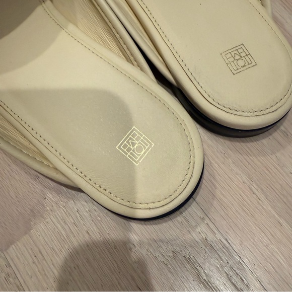 Toteme Elegant Tan Slip-On Loafers - Picture 2 of 4